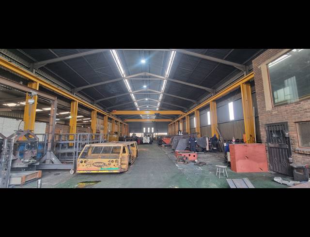 3,500M² FACTORY FOR SALE IN ANDERBOLT